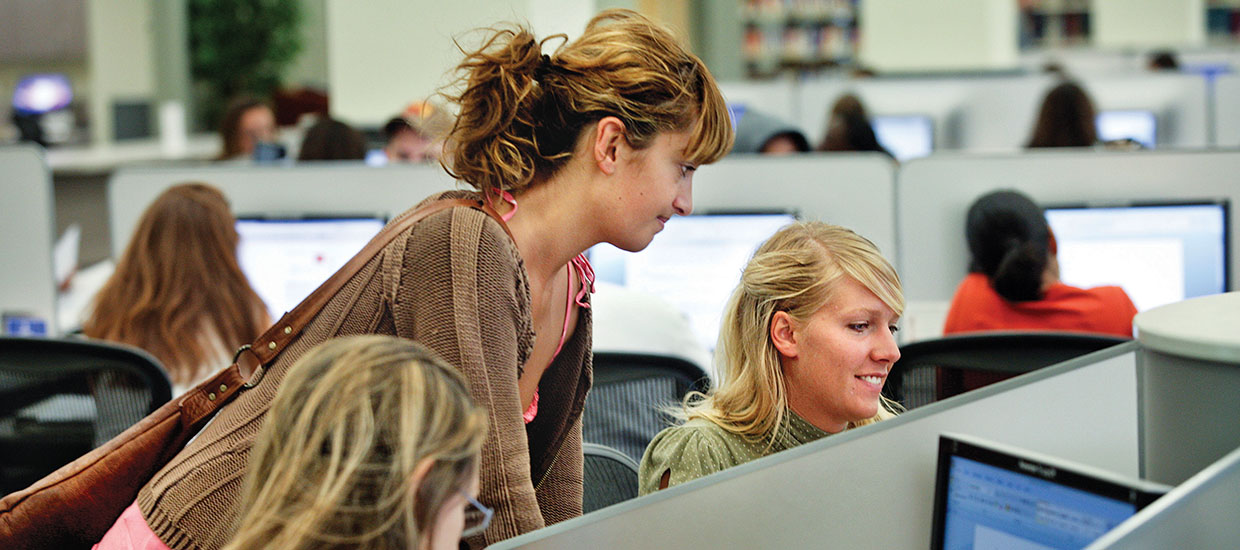 Students working on computers in the Richter Library