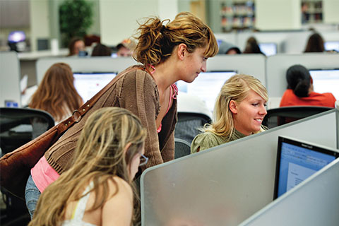 Students working on computers in the Richter Library