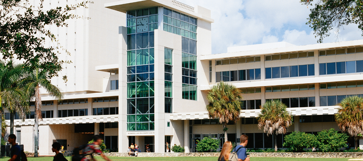 photo of outside Richter Library